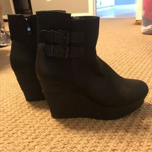 Black Sbicca wedges